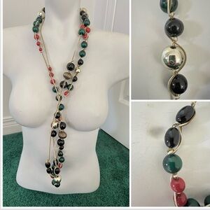 🎁Bundle 2 long necklaces:red/green colored contemporary shapes linked w/macrame